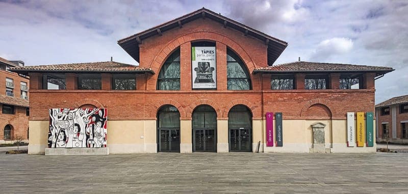 Les Abattoirs, Fonds régional d’art contemporain, façade d’Urbain Vitry, en 2016.