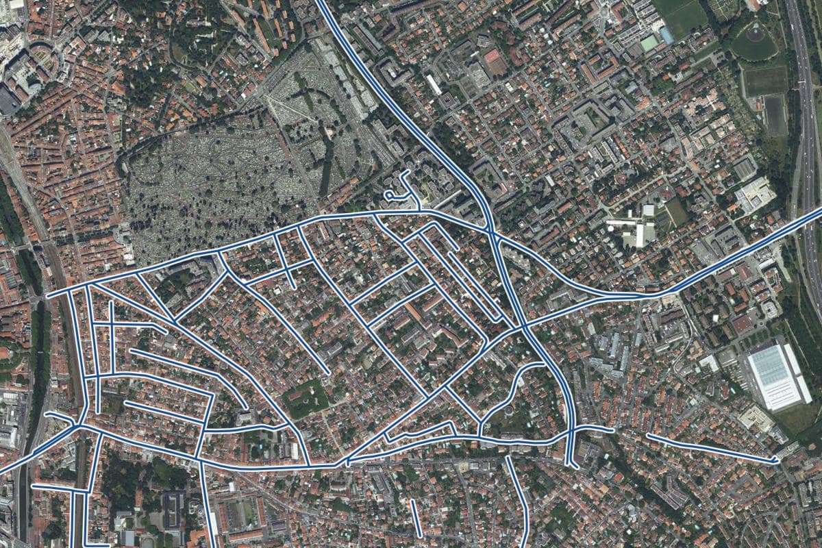 Vue aérienne du quartier de Guilheméry en 2025, au même cadrage, les 40 rues qui ont un prix au m² tracées en bleu