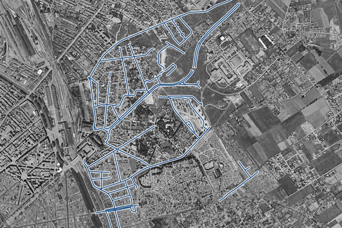 Vue aérienne du quartier de Jolimont en 1954, en noir et blanc, les 36 rues qui ont un prix au m² tracées en bleu