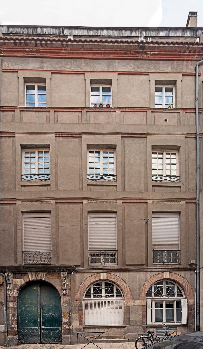 Façade de l'hôtel de Margastaud, bâti en 1681, rue de la Fonderie, en 2015.
